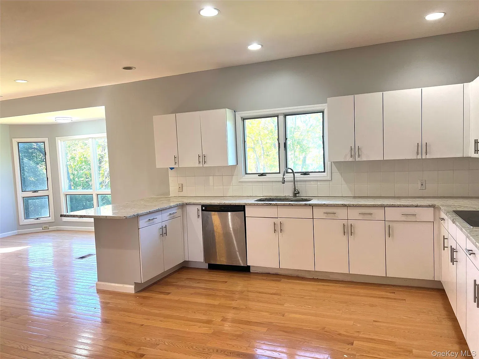 3 bed, 2.5 bath, 3051 sqft, $5,500 — Photo 4