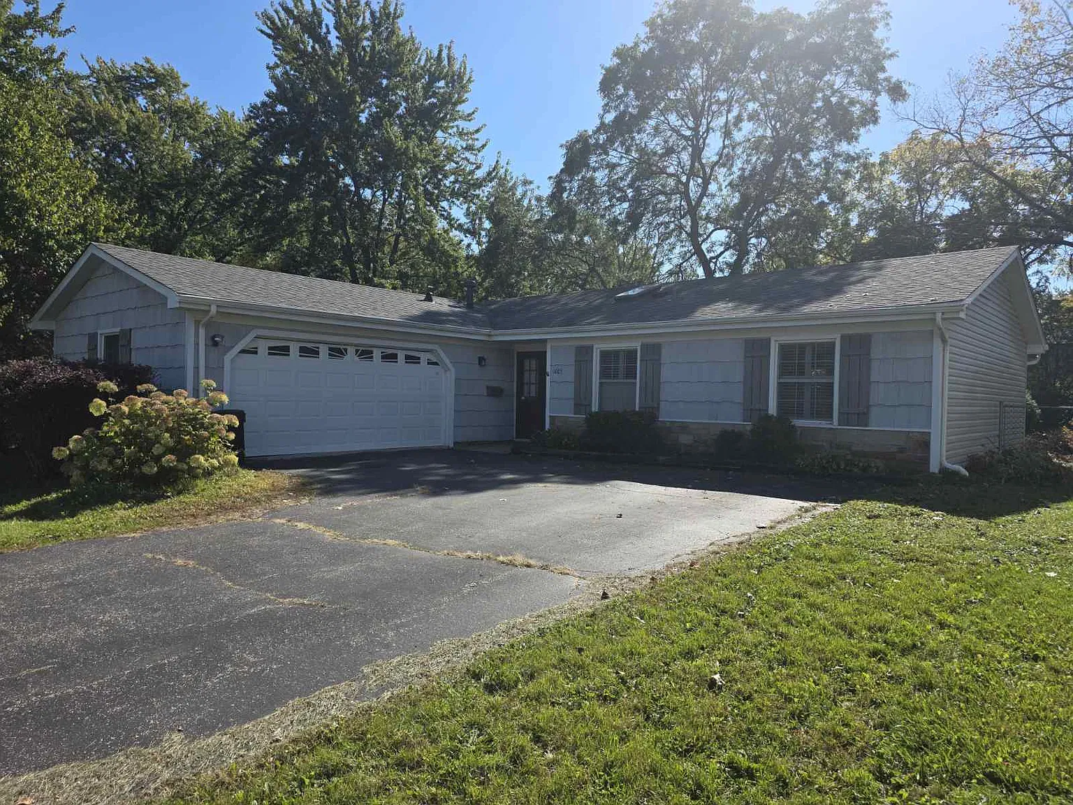 3 bed, 1300 sqft, $3,100 — Photo 1