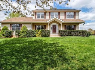 54 Ruppert Dr, Somerset, NJ 08873