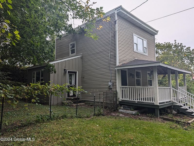 3rd image of 16 Spring Street