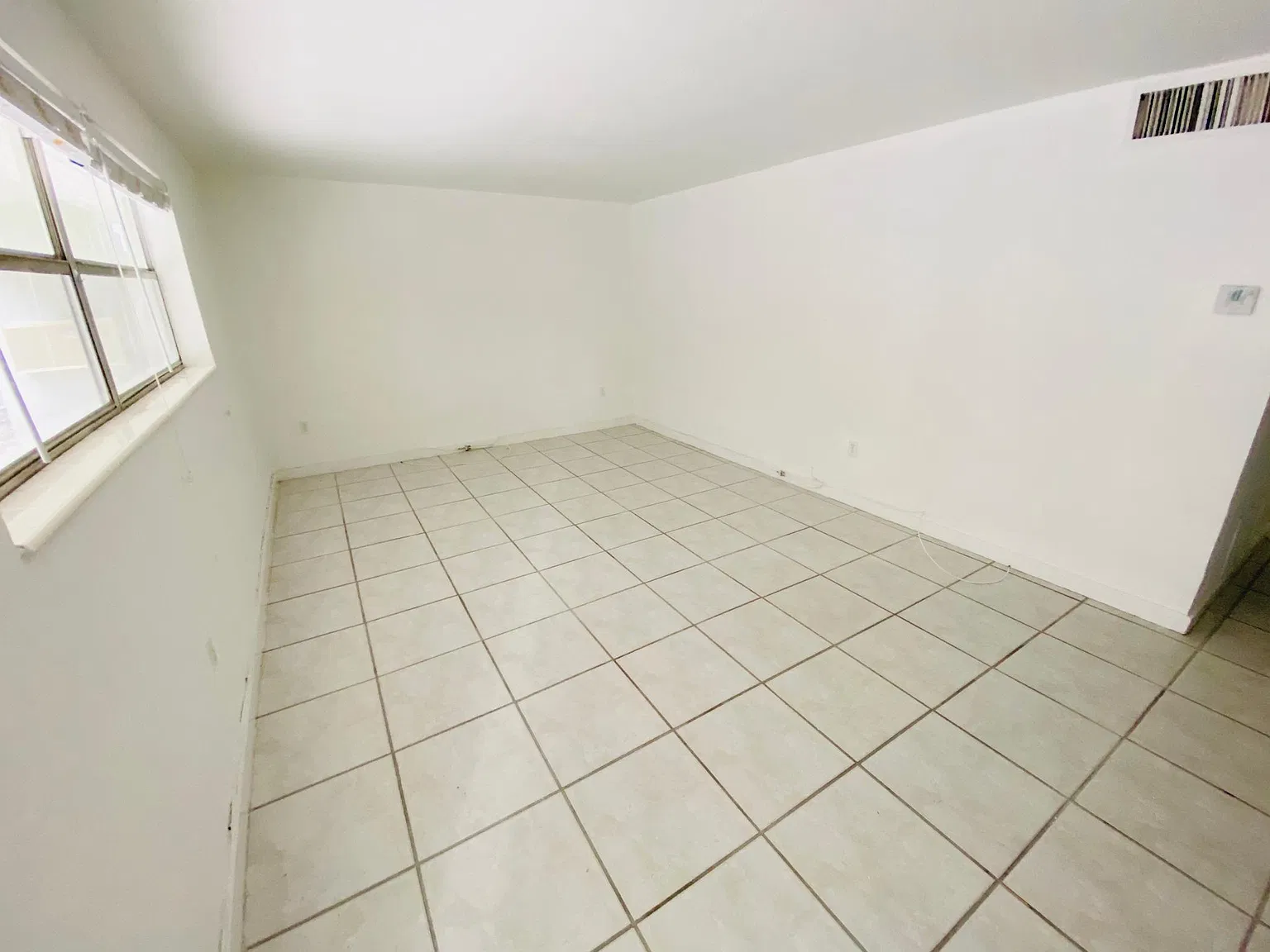 2 bed, 1200 sqft, $2,350 — Photo 4