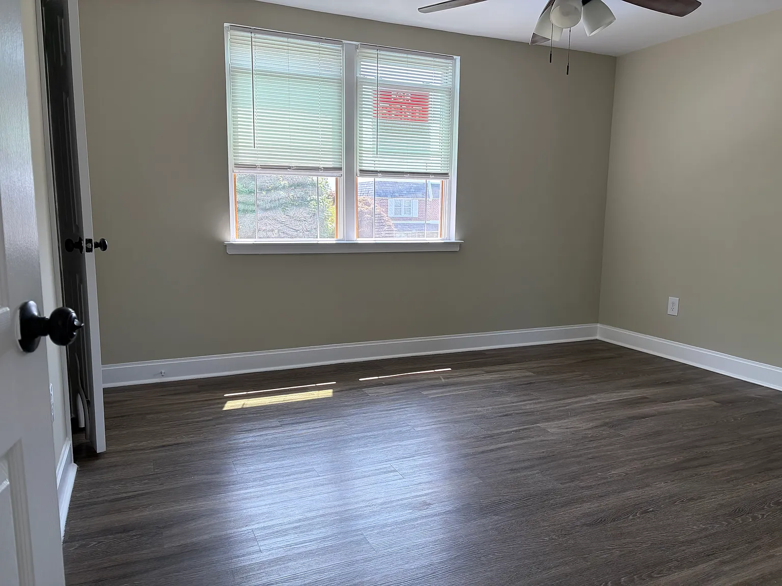 7107 Oxford Ave — Photo 3