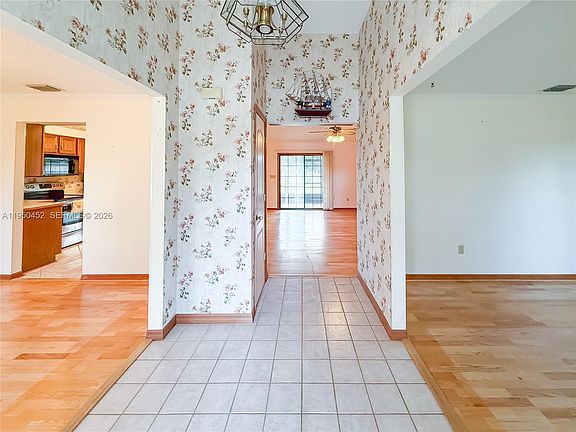 5th image of 1030 Brighton Place Blvd