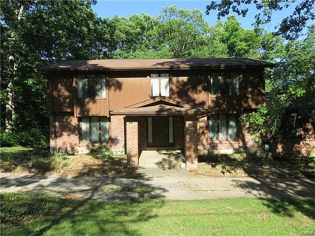1st image of 9356 Robyn Hills Dr
