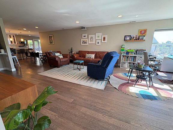 3rd image of 1429 Bancroft St