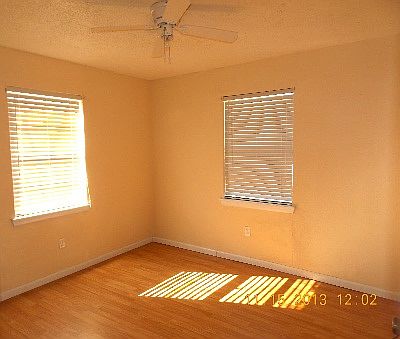 3rd image of 125 S Avenue B