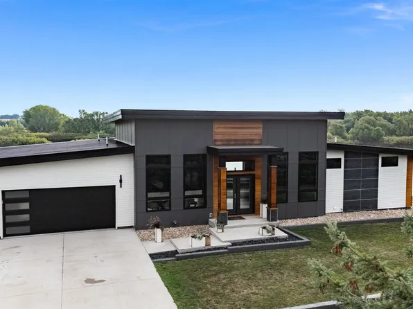 1000 N Boone St, Rock Rapids, IA 51246
