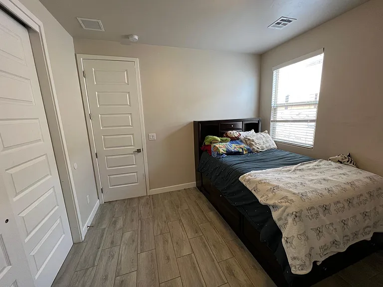 6853 Cassini Ave — Photo 14