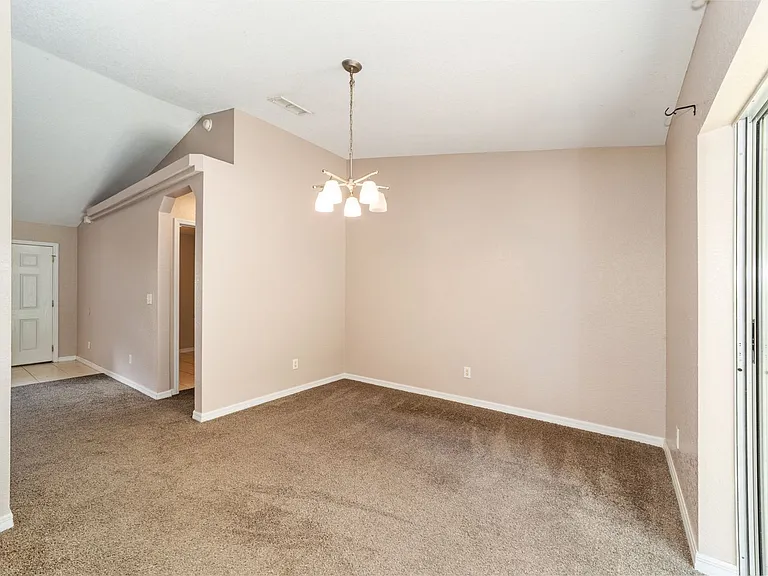 19619 SW Eagle Dr — Photo 8