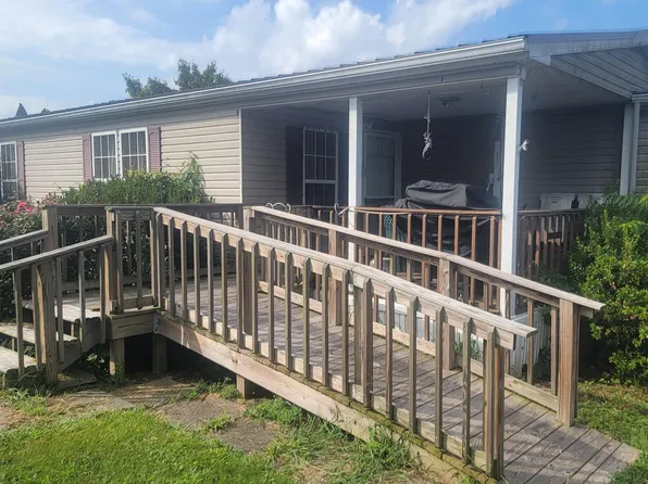 30 Midland Dr, Millersburg, PA 17061