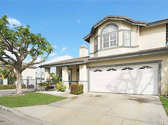2nd image of 9301 Sierra Vista Cir