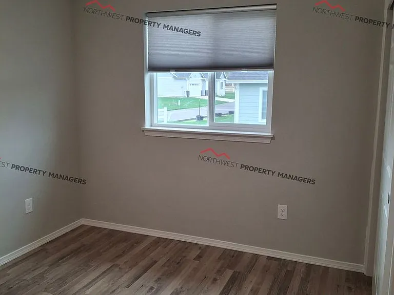 52-54 Godfrey Rd — Photo 16