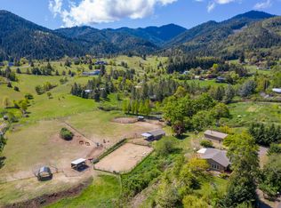 855 Holton Rd, Talent, OR 97540