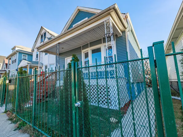 5729 S Damen Ave, Chicago, IL 60636