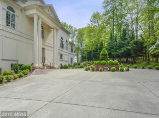 9715 Beach Mill Rd, Great Falls, VA 22066