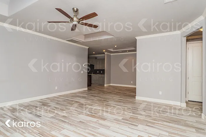 7408 Mosley St — Photo 3
