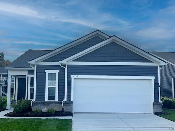 4733 Warbler Ln, Milford, MI 48381