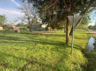 609 W Cherokee St, Marietta, OK 73448
