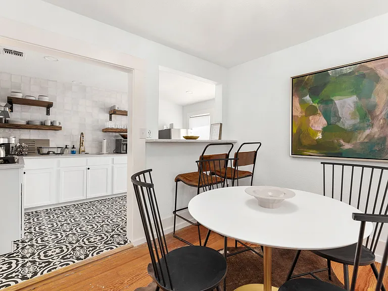 110 E Craig Pl #2 — Photo 6