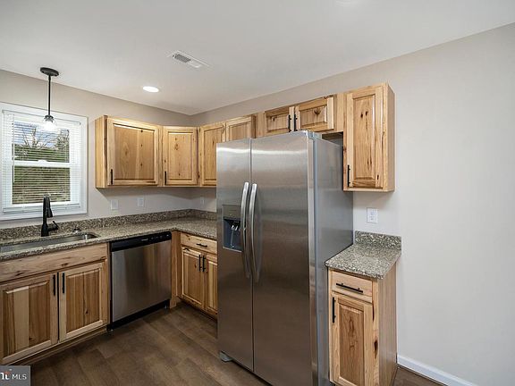 5th image of 19493 Lake Orange Rd