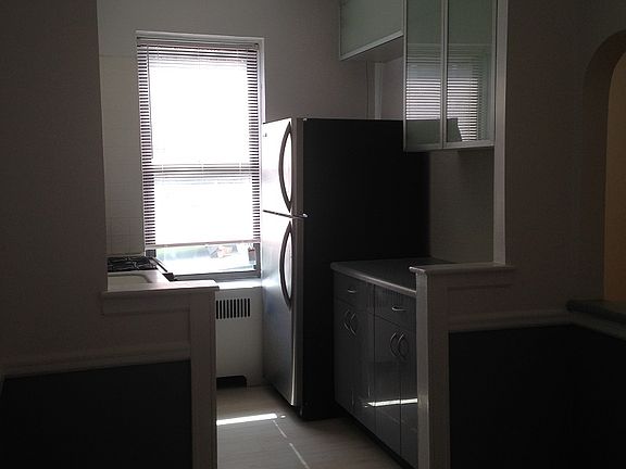 5th image of 95 Park Ter E APT 1F
