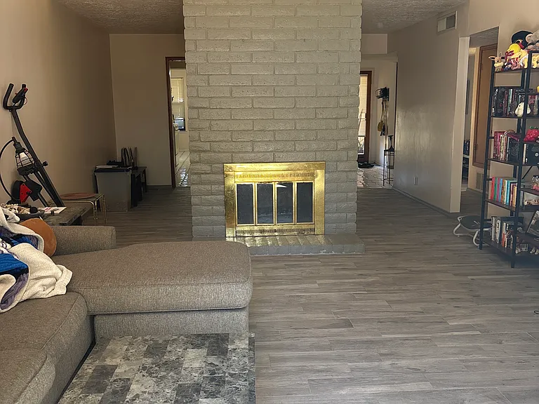 618 Meadow Green Ct SE — Photo 3