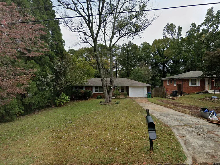 3847 Maryland Dr — Photo 1