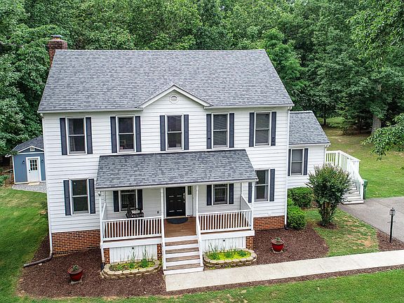 2nd image of 104 Kings Grant Dr
