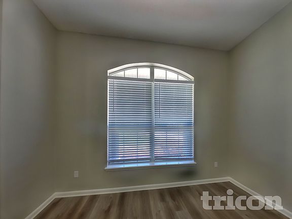 4th image of 87535 Creekside Dr