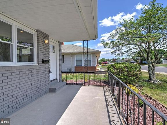 2nd image of 306 Fort De France Ave