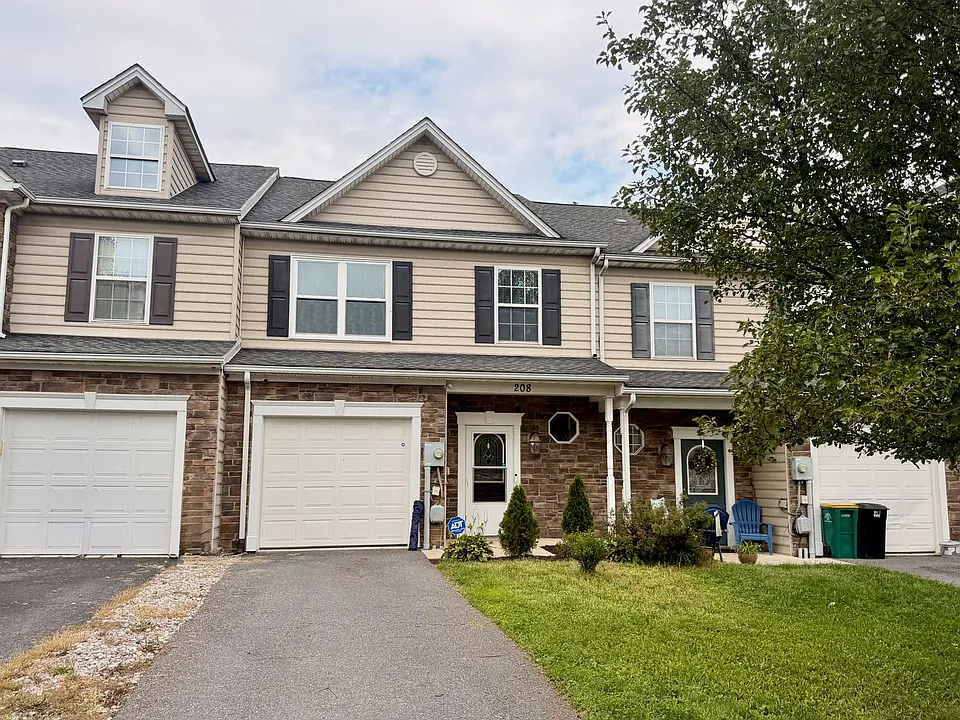 208 Whitley Dr