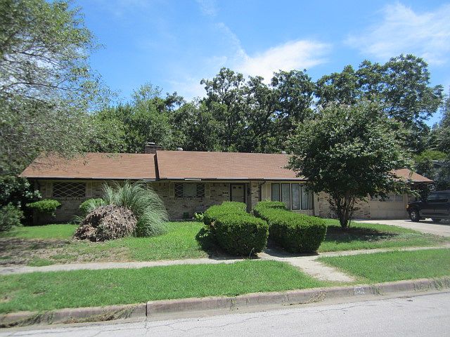 1st image of 510 Lee Dr