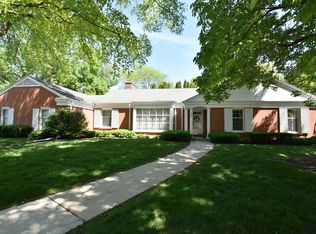 220 S Vincennes Cir, Racine, WI 53402