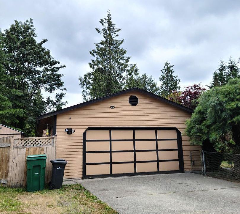 1st image of 5122 123rd Pl NE