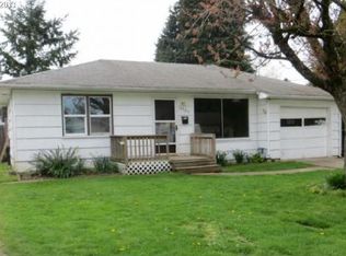 10520 NE Knott St, Portland, OR 97220