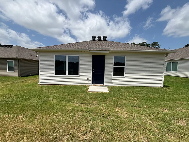 786 Gussy Ln — Photo 15