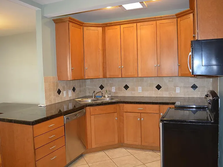 3733 Alcott St — Photo 7