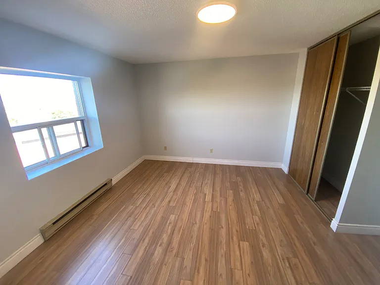 212 Colborne St — Photo 30