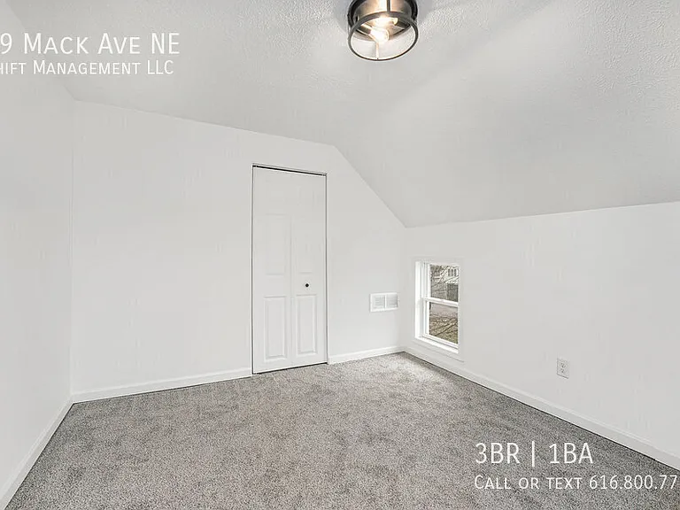 59 Mack Ave NE — Photo 10