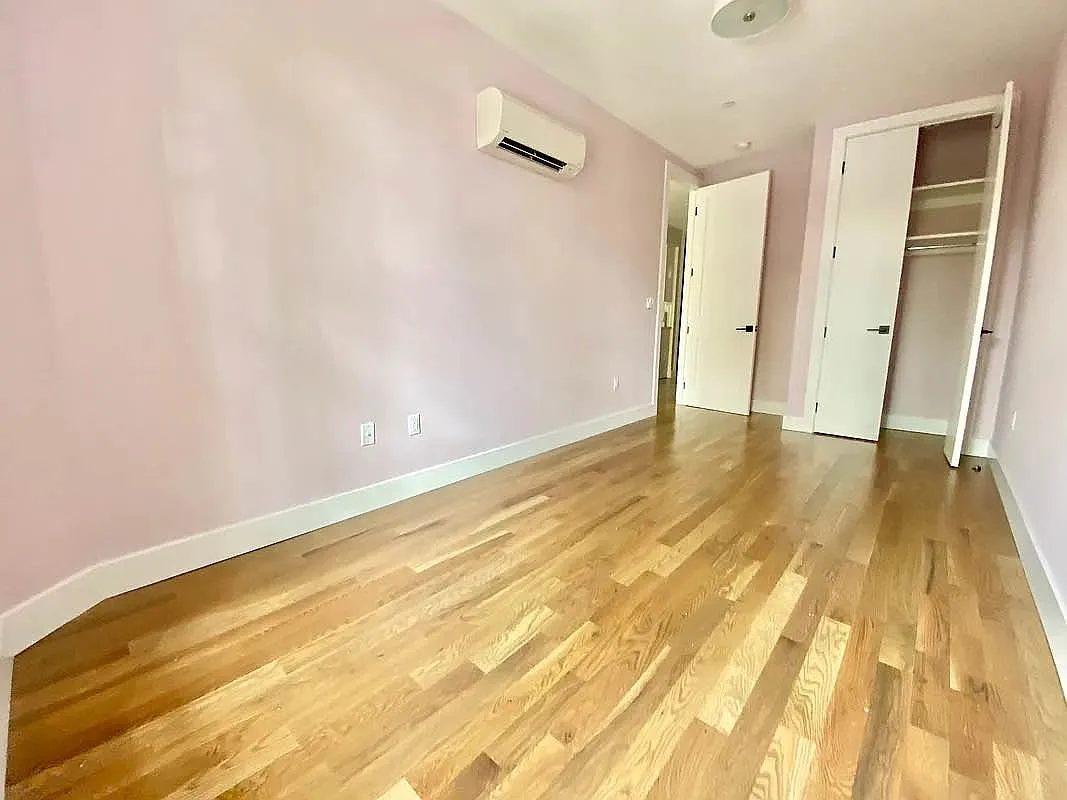 1424 Hancock Street — Photo 3