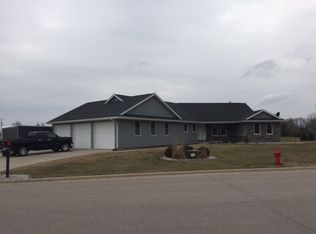 133 Fox Trl, Hilbert, WI 54129