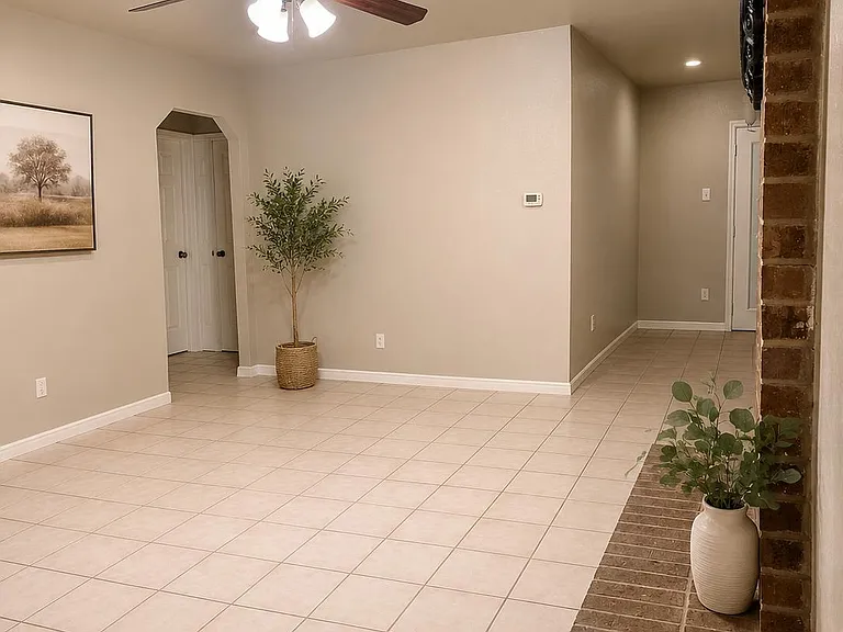 5410 Burgundy Dr — Photo 3