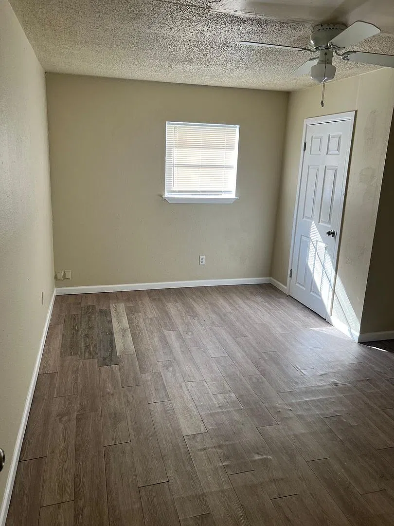 Coming Soon! Handyman Special $0 First Month's Rent / "You Fix, You Save Big!! — Photo 3