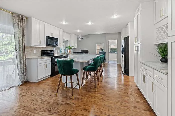 1352 Distant Oaks Dr — Photo 7