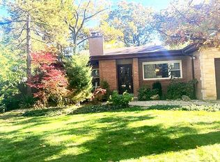 233 Barberry Rd, Highland Park, IL 60035