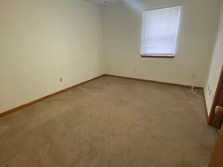 1330 Fuller Rd — Photo 8