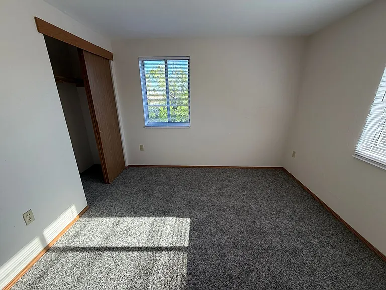 2677 Humboldt Rd — Photo 18