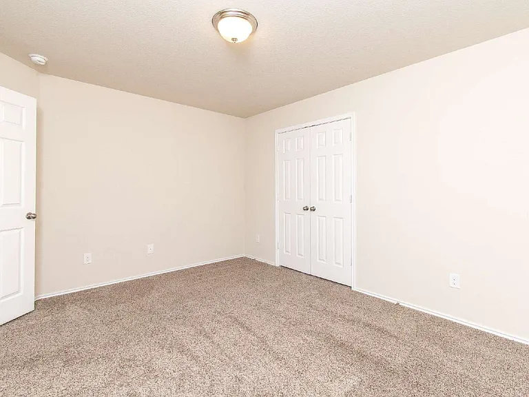 2319 Pintail Loop — Photo 13