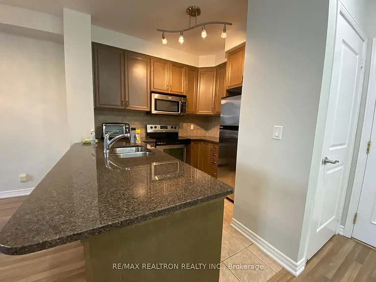9225 Jane St #1606 — Photo 5