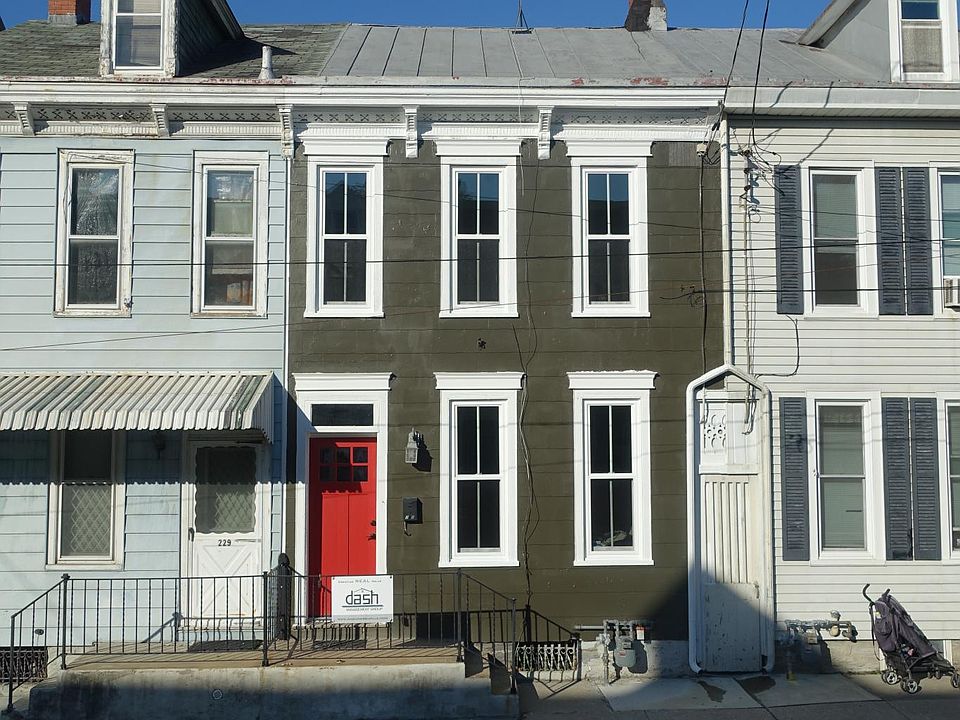 Street & Parking view